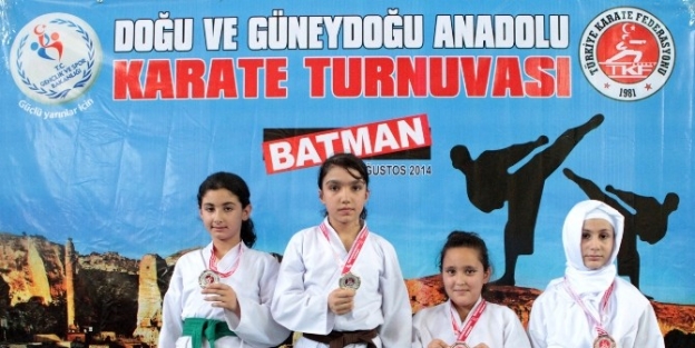 Doğu Ve Güneydoğu’nun Yıldız Güreşcileri Tatamiye İndi