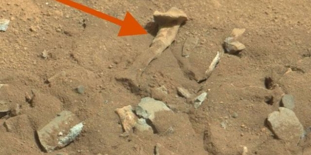 Mars'ta insan kemiği bulundu