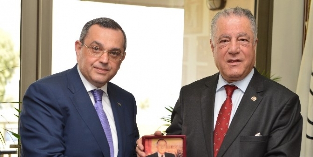 İzmir Büyükşehir’e "gardaş" Ziyareti