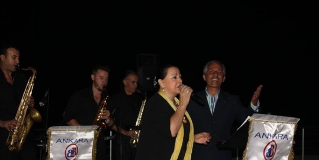 Ankara Büyükşehir Belediyesi Kent Orkestrası Konser Verdi