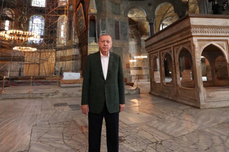 Cumhurbaşkanı Erdoğan, Ayasofya'da incelemelerde bulundu