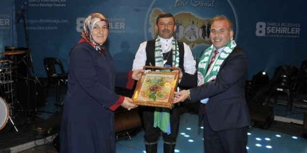 Darıca’da Rizeliler’den Coşkulu Gece