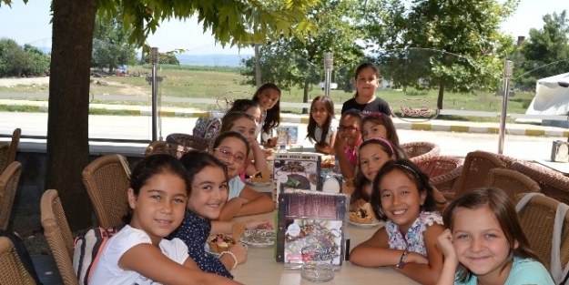 Öğrencilere Dondurma İkrami