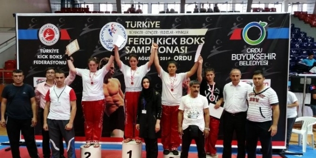 Derbentli Sporcu Tanrıverdi Türkiye Şampiyonu