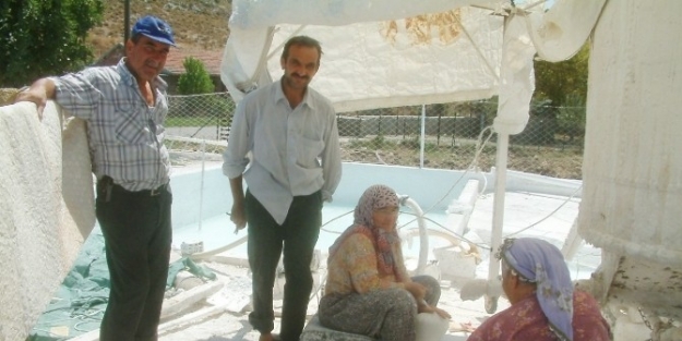 Badana Kirecini Kadınlar Hazırlıyor