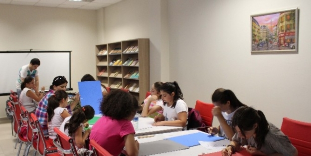 Gençler El Sanatlarını Öğreniyor