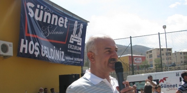 Uzundere’deki Sünnet Şöleninde 7’den 70’e Halay Çektiler