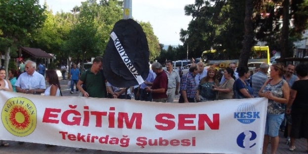 Tekirdağ’da Okul Müdürlerinin Puanlandırma Süreci Protesto Edildi