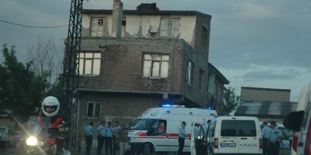 Erzurum’da Bıçaklı Kavga: 2 Yaralı
