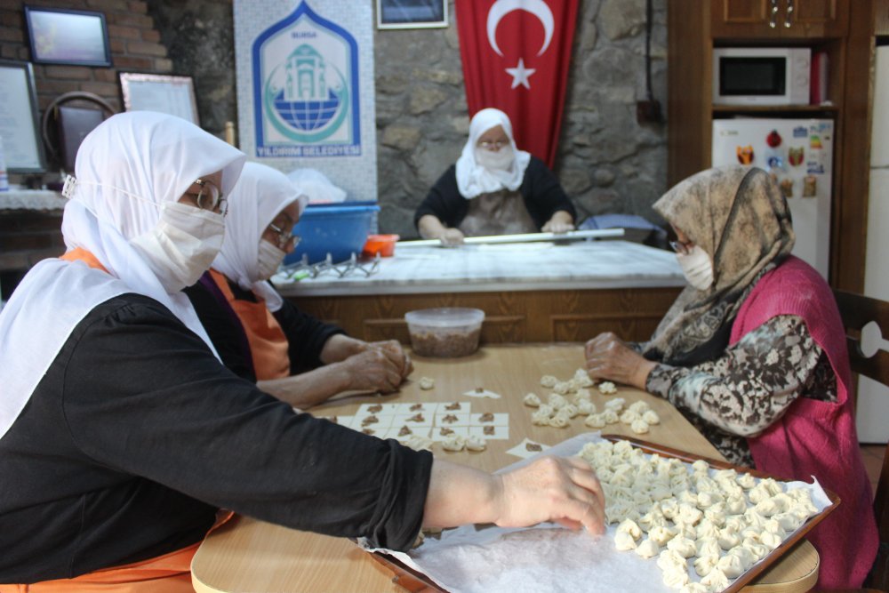 Bursalılar öğle yemeğini yemek için bu köye gidiyor