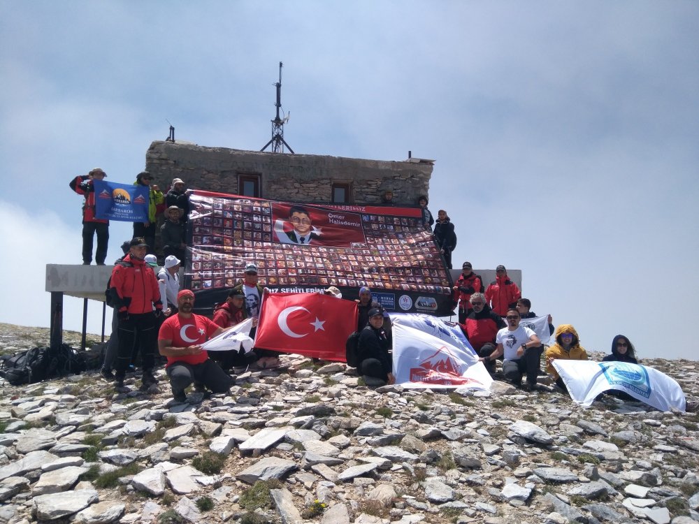 Doğa tutkunlarından 15 Temmuz zirvesi