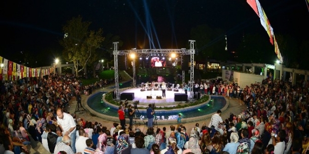 Komek Yaz Okulu’ndan Final Gecesi