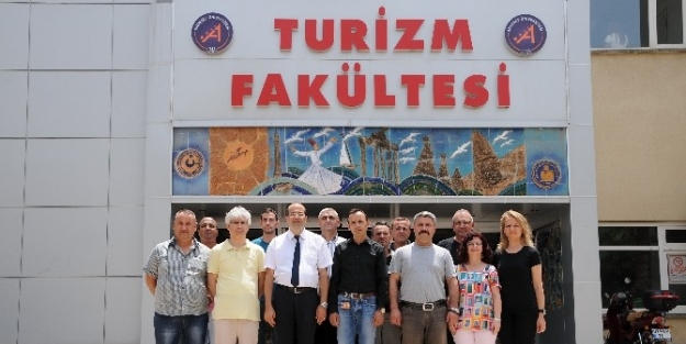 Turizm Eğitimi Almak İsteyen Öğrencilerin İlk Tercihi Aü