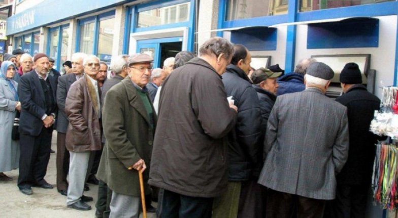 Emekli maaşlarındaki ilginç gerçek: 100 emeklinin maaşını...