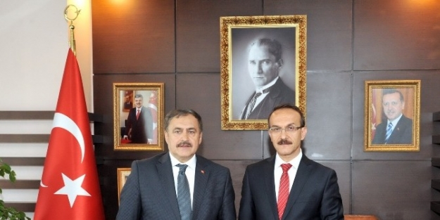 Uşak’ta İnşa Edilecek 4 Gölet İçin İlk İmzalari Atıldı