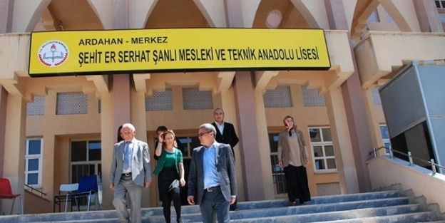 Vali Deniz, 2014-2015 Eğitim-öğretim Yılı Öncesi Okulları Denetledi
