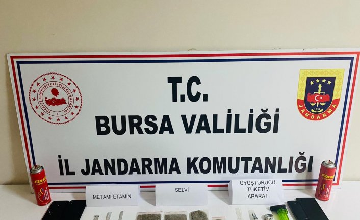 Jandarmadan uyuşturucuya geçit yok: 4 gözaltı