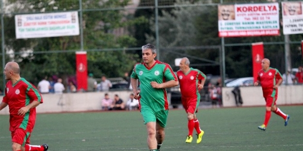 Karşıyaka Belediyesi Sahaya İniyor