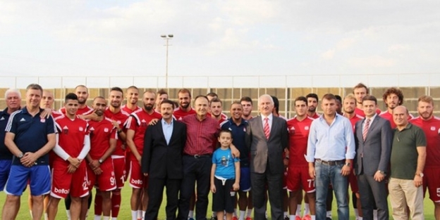 Vali Barut’tan, Sivasspor’a Moral Ziyareti