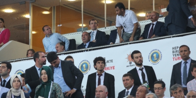AK Parti kongresinde tek CHP'li