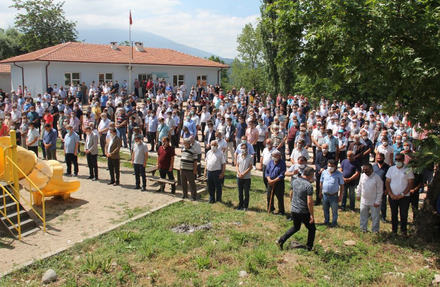 Bursa'da kazada hayatını kaybeden muhtar toprağa verildi