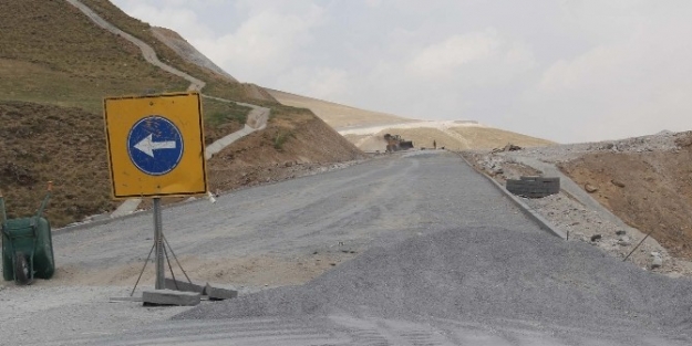 Nemrut Krater Gölü Yolu Bitme Aşamasına Geldi