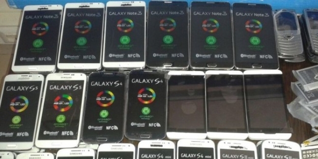 318 Adet Kaçak Cep Telefonu Ele Geçirildi