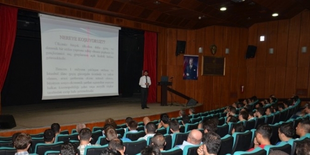 Sakarya’da Polislere Uyuşturucuyla Mücadele Eğitimi Veriliyor