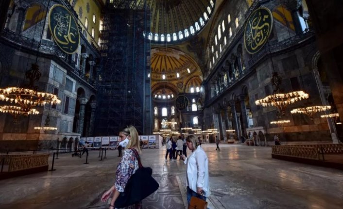 Yunanistan'dan Ayasofya kararına ilk tepki