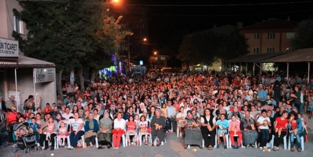 Binlerce Mahmudiyeli Kardeş Belediyenin Etkinliğinde Bir Araya Geldi