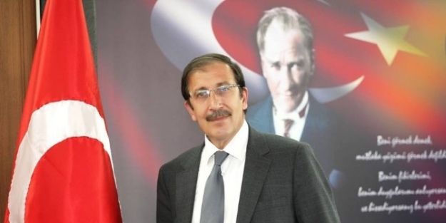 Palandöken Belediye Başkanı Orhan Bulutlar’ın 30 Ağustos Zafer Bayramı Mesajı..