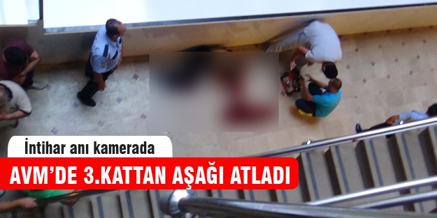 İstanbul'da AVM'de intihar saniye saniye kamerada