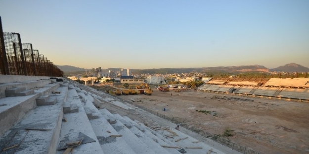 İzmir’in Yeni Stadı Haziran’da Tamam