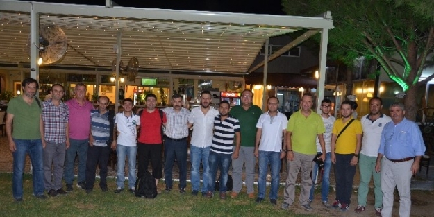 Akhisar Belediyespor Yönetimi Basın Mensupları İle Buluştu