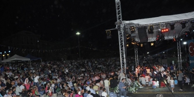 Darıca’da Sahne Tokatlıların