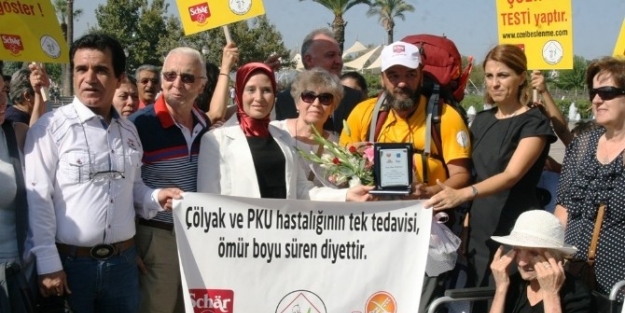 Çölyak Ve Fenilketonüri Hastalığına Dikkat Çekmek İçin 500 Kilometre Yürüdü