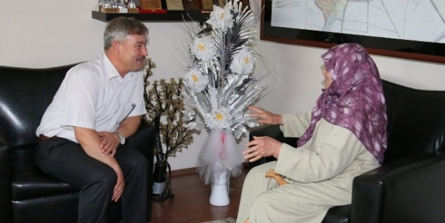 Başkan Yaralı Halkla Buluştu