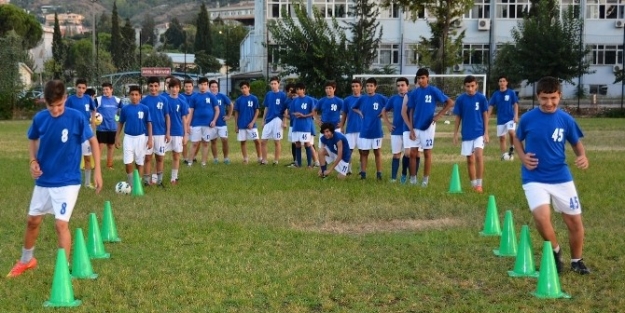 Yunusemre Belediyespor Geleceğin Yıldızlarını Yetiştirecek
