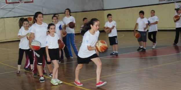 Basketbol Yaz Spor Okulu Sona Eriyor