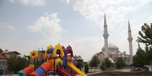 Selçuklu’da Camiler Çocuk Parklarıyla Bütünleşiyor