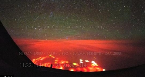 Okyanus'taki kızıl ışıltı merak uyandırdı