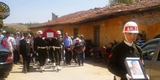 Boğularak Ölen Asker Toprağa Verildi