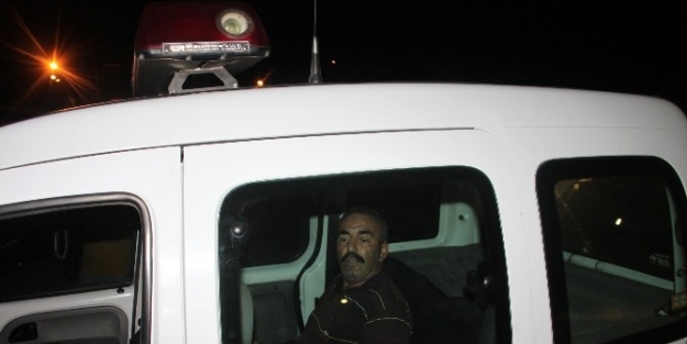 Yolun Karşısına Geçmek İsterken Kamyon Çarpti