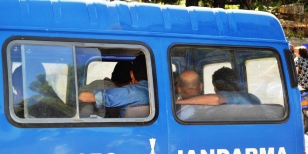 Ayvalık’ta Kaçak Göçmen Botu Battı: 1 Kayıp