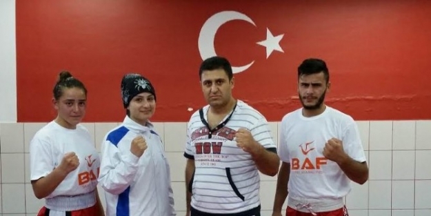 Derbentli Kick Boksçular Dünya Şampiyonasinda Ter Dökecek