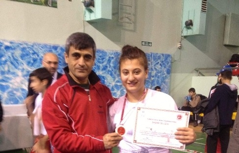 Bayan Kick Bokscular Türkiye 3.cüsü Oldu
