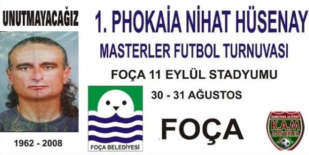 Foça’da Masterler Futbol Turnuvası Başladı