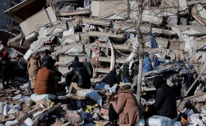 Deprem felaketinde 5'inci gün! Can kaybı sayısı 18 bin 342 oldu