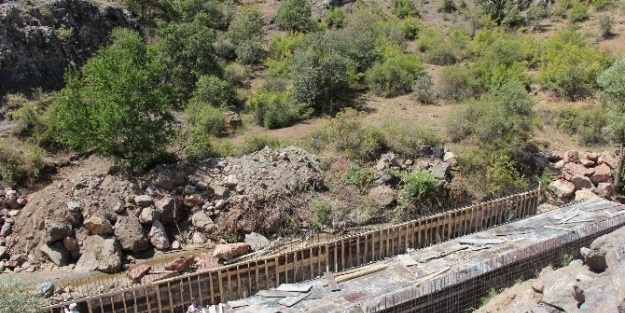 Suşehri, Gelengeç Köyünde Menfez Yapım Çalişmalari