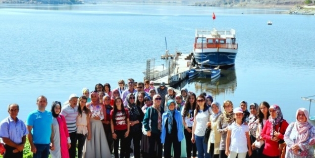 Girişimci Kadınların Hedefi Gül Turizminde Mark Olmak